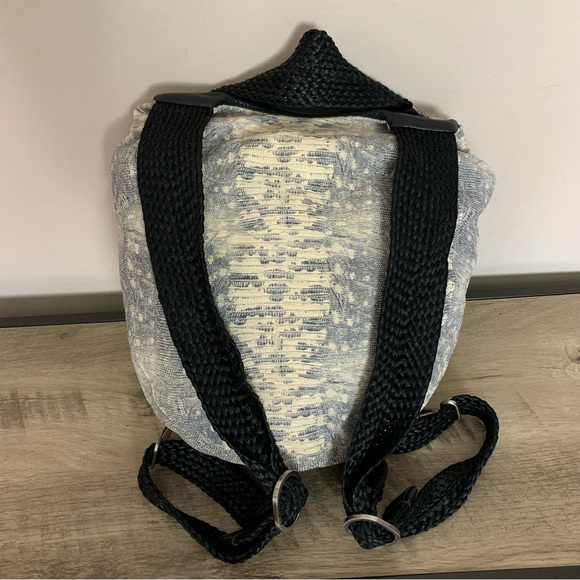 DANIELLA LEHAVI Gray White SNAKESKIN Embossed TEXTURED Backpack DESIGNER PURSE - Picture 4 of 6